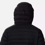 Campera con capucha de plumas, color negro, con cierre frontal completo y logo de la marca en el pecho.