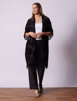 Kimono negro de gasa con apliques de brillos, marca Jessica Mc Clintock.