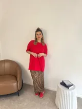 Pollera larga de viscosa con estampado animal print de leopardo.