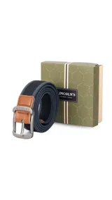 Cinturón casual negro de tela canvas con hebilla metálica plateada y detalles en cuero sintético negro.
