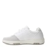 Championes urbanos de hombre, color blanco con detalles en gris en la puntera y la suela.