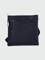 Bolso bandolera BOSS de piel sintética color negro, con correa ajustable y logo estampado en el frente.