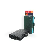 Tarjetero de cuero con capacidad para varias tarjetas y sistema de apertura automática. Disponible en color verde y negro.