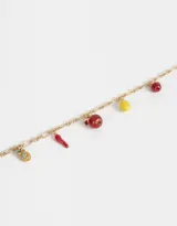 Collar corto dorado de cadena de eslabones con dijes esmaltados de frutas: ananá, ají, manzana, limón y cereza.