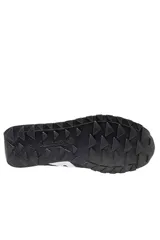 Zapatillas Saucony color verde oscuro con detalles en blanco y amarillo flúor.