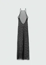 Vestido largo negro de malla con forro interior, cuello halter, espalda abierta, tirantes finos, detalle de strass y diseño entallado.