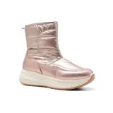 Bota corta acolchada color rosa metalizado, con plataforma y suela de goma.