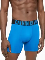 Pack de tres bóxer brief Calvin Klein Intense Power, confeccionados en mezcla de poliéster y elastano, con bolsa contorneada y cinturilla elástica con el logo de la marca.