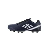 Championes de fútbol Umbro Classico X HGR, color blanco con logo Umbro en negro.