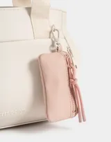 Cartera mini city negra de tela deportiva con pouch con cierre, correa regulable y desmontable, manijas superiores, cierre superior, bolsillo frontal con cierre y doble bolsillo lateral.