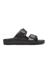 Sandalias Birkenstock Arizona Big Buckle Eva, color negro, con hebillas grandes ajustables.