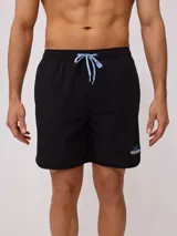 Short de baño negro con cordón celeste en la cintura y logo de la marca en la pierna derecha.