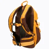 Mochila unisex amarilla y marrón de 22 litros, fabricada en poliéster ripstop repelente al agua. Cuenta con cinturón lumbar, respaldo acolchado, cinta daisy chain, bolsillos laterales para botellas, ajuste de pecho con silbato y bolsillo para llaves en la hombrera. Incluye cobertor impermeable de alta visibilidad.