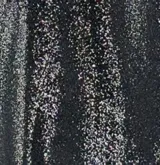 Camisa amplia de terciopelo color gris plomo, con cuello mao y cierre frontal con botones.