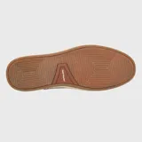 Mocasín gris de descarne con suela de goma y detalle de yute trenzado.