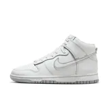Championes Nike Dunk High Retro de hombre, color blanco.