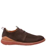 Zapato híbrido de hombre color marrón, con capellada de tejido ligero y detalles en cuero. Suela con tecnología Honey Foam.
