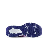 Championes de running New Balance Fresh Foam X 880v13, color fucsia con detalles en blanco y azul.