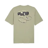 Remera Puma color verde oliva de corte holgado, con cuello redondo y logo estampado en el pecho.