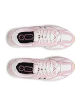 Championes Under Armour HOVR Apparition, color blanco con detalles en rosa y logo negro.