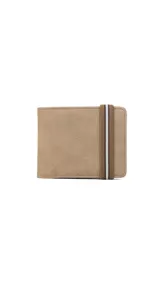 Billetera color beige de símil cuero con galón elastizado marrón y blanco. Interior con doble compartimento para billetes, visor y tarjeteros.