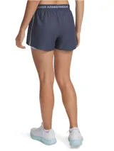 Short deportivo Under Armour Tech PPLYP 2N1 negro con cintura elástica con logo de la marca, calza interior y logo de la marca en la pierna izquierda.