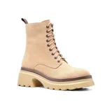 Bota de cuero color beige con plataforma y cordones.