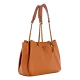 Cartera tote mediana color marrón con textura granulada, doble asa de mano y cadena dorada decorativa. Incluye llavero colgante con logo de la marca.