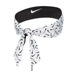 Banda deportiva Nike Dri-Fit Head unisex, color blanco con estampado de logos negros.