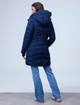 Campera de abrigo verde de Michael Kors con cierre metálico y capucha ajustable.