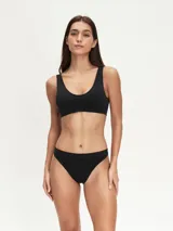 Colaless de tiro bajo, color negro, sin costuras (seamless).