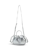 Bolso plateado tipo bombonera con asa corta y cierre con cordones ajustables.