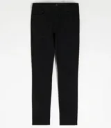 Pantalón skinny negro de sarga con elastano.