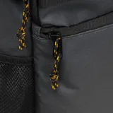 Mochila unisex color gris oscuro (anthracite) con compartimento principal que incluye funda acolchada para laptop de 15 pulgadas. Posee bolsillo delantero con cierre, presillas frontales, bolsillos laterales de malla y correas de compresión laterales. El panel trasero y las correas son acolchados con malla transpirable.