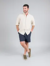 Alpargata Hush Puppies color ladrillo, de cuero gamuzado, con forro de algodón orgánico y plantilla Bloom.