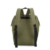 Mochila negra de lona con múltiples cierres y bolsillos laterales. Cuenta con un bolsillo trasero antirrobo, doble asa de mano y correas de hombro ajustables.