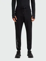 Pantalón deportivo negro de Moncler con cintura ajustable y detalles de marca.