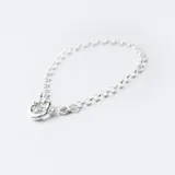 Pulsera de plata 925 con eslabones tipo rolo y cierre marinero.