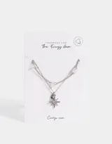 Cadena doble plateada con dije de estrella y cuentas de cuarzo rosa.