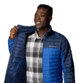 Campera puffer Columbia Silver Falls II para hombre, con relleno Thermarator™ de poliéster reciclado. Diseño con paneles acolchados horizontales, cierre frontal completo, cuello alto y bolsillos laterales con cierre. Logo de la marca bordado en el pecho.