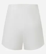 Short pollera blanco de sastrería con nudo sobrepuesto delantero.