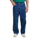 Pantalón de jean azul con corte recto y detalles de costuras en verde a los costados.