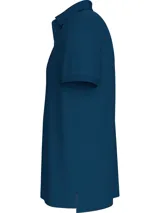 Chomba azul de Tommy Hilfiger, corte regular, con cuello tipo chomba, cartera de dos botones, diseño de rayas y logo bordado en el pecho.
