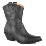 Bota de cuero negra con bordados decorativos, taco bajo y punta fina.