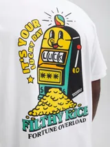 Camiseta blanca de manga corta y cuello redondo con estampado en el frente que dice "It's your lucky day" sobre un montón de monedas de oro y la frase "Fortune Overload" abajo.