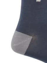 Calcetines azul marino con diseño de perro pitbull gris y blanco. Incluyen texto 'PIT' en la puntera y letras 'RKF' en la parte superior.