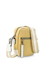 Bandolera color verde oliva con correa larga regulable de cinta beige con detalles en verde.