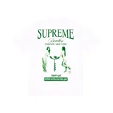 Camiseta blanca Supreme con estampado en verde de dos mujeres sosteniendo una herramienta de jardinería.
