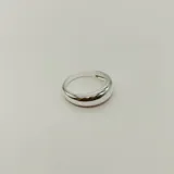 Anillo de plata 925 con forma de domo.