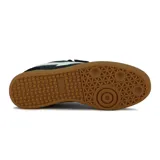 Championes urbanos Avia Antares, color negro con detalles en blanco y suela marrón.